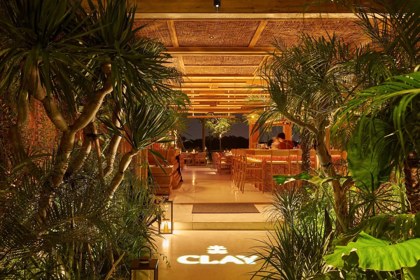 CLAY - Cocktails & Cuisine